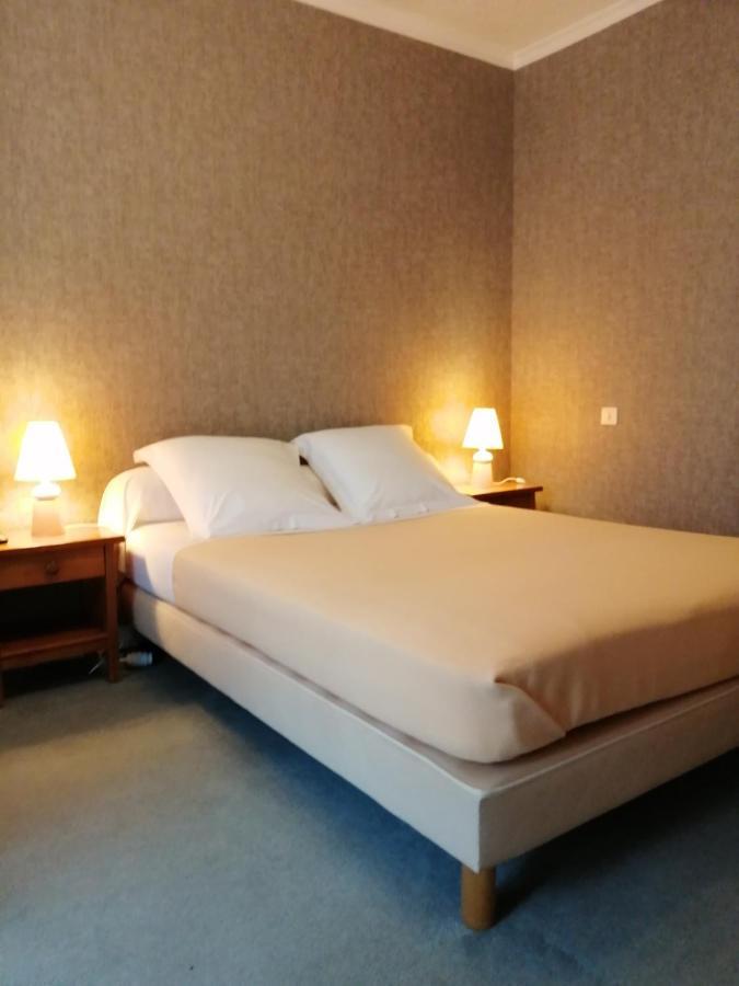 Le Casse Noisettes Hotel Gourin Ngoại thất bức ảnh