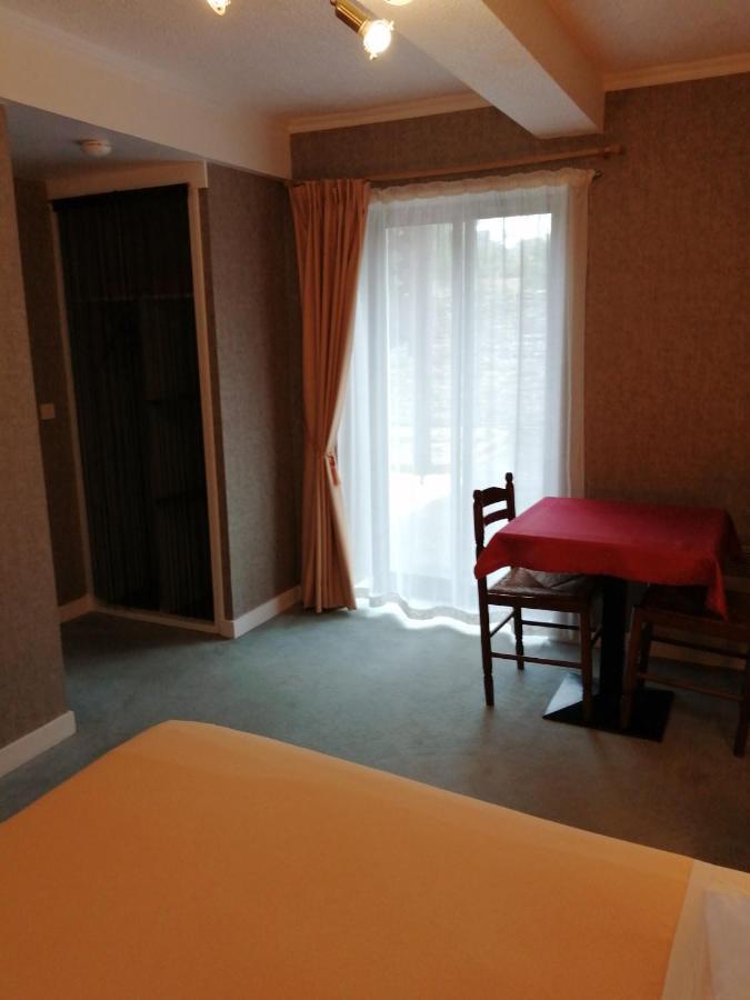 Le Casse Noisettes Hotel Gourin Ngoại thất bức ảnh